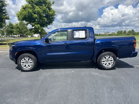 Used 2022 Nissan Frontier SV AWD/4WD image 6