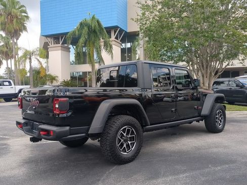 Used 2025 Jeep Gladiator Rubicon AWD/4WD image 5
