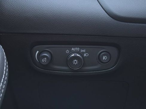 Used 2023 Buick Encore GX Essence w/ Experience Buick Package FWD image 28