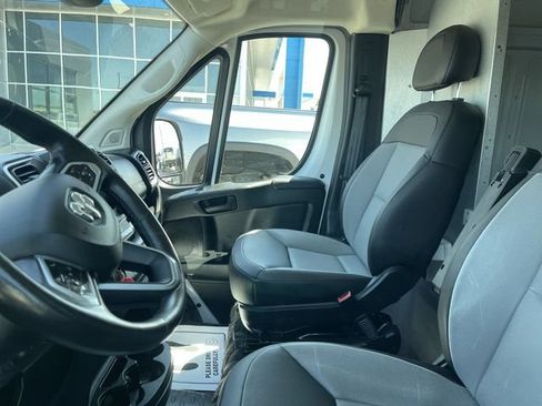 Used 2024 RAM ProMaster 2500 w/ Quick Order Package 22G SLT FWD image 3