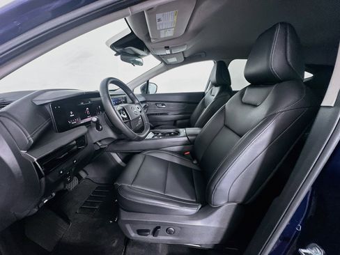 Used 2025 Nissan Murano SV FWD image 13