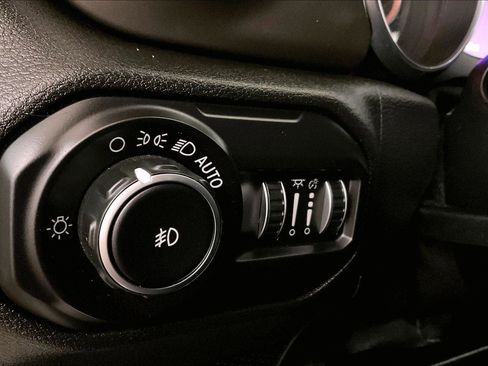 Used 2018 Jeep Wrangler Unlimited Sport S image 30