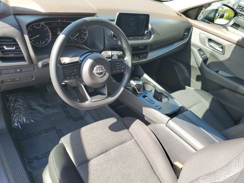 Certified 2023 Nissan Rogue SV image 8