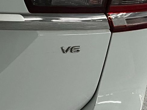 Certified 2019 Volkswagen Atlas SE w/ Panoramic Sunroof Package image 37