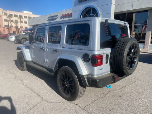 Used 2023 Jeep Wrangler Sahara w/ Cold Weather Group image 8