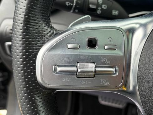 Used 2021 Mercedes-Benz GLC 300 4MATIC w/ AMG Line image 17