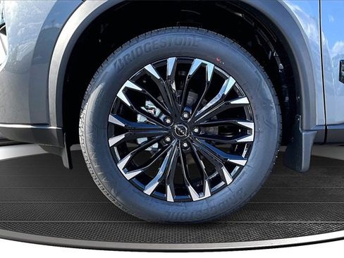 New 2026 Nissan Rogue SV image 12