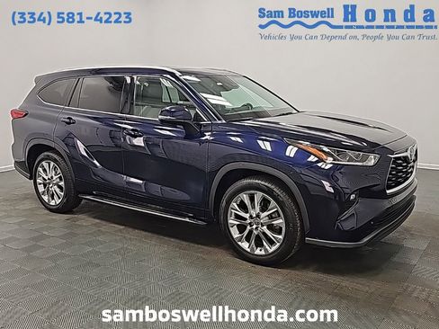 Used 2023 Toyota Highlander Limited image 1