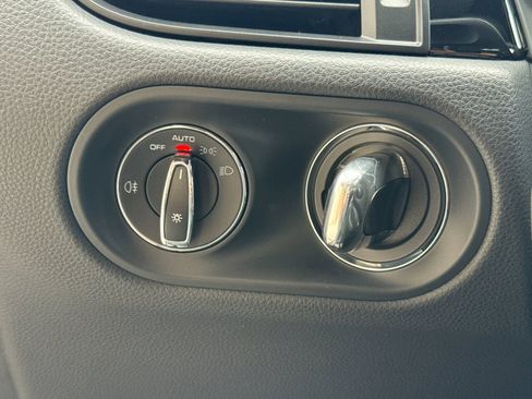 New 2026 Porsche Macan image 33