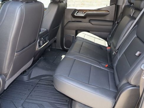 Used 2025 GMC Sierra 1500 Elevation w/ Elevation Premium Package RWD image 5