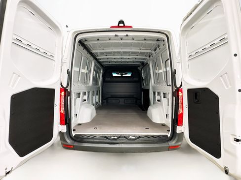 Used 2025 Mercedes-Benz Sprinter 2500 image 24