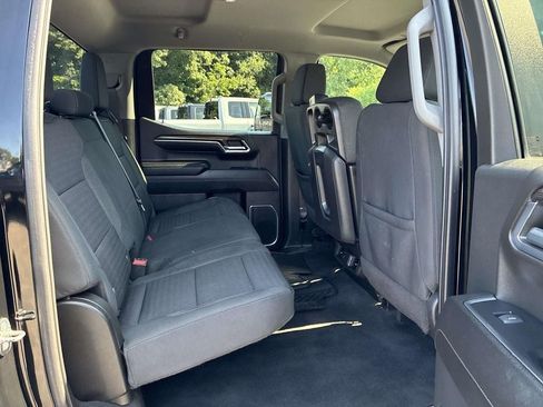 Used 2023 Chevrolet Silverado 1500 LT AWD/4WD image 10