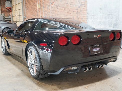 Used 2008 Chevrolet Corvette Coupe w/ Preferred Equipment Group RWD image 11