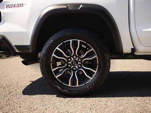 New 2025 Chevrolet Colorado Trail Boss AWD/4WD image 10