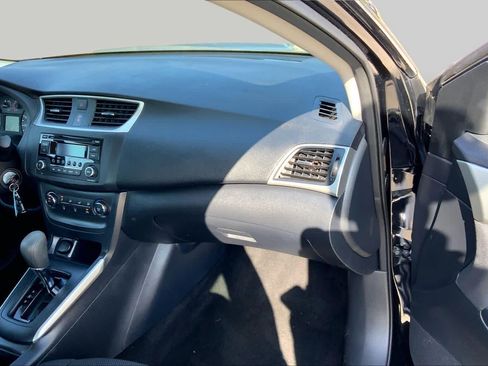 Used 2017 Nissan Sentra S FWD image 18