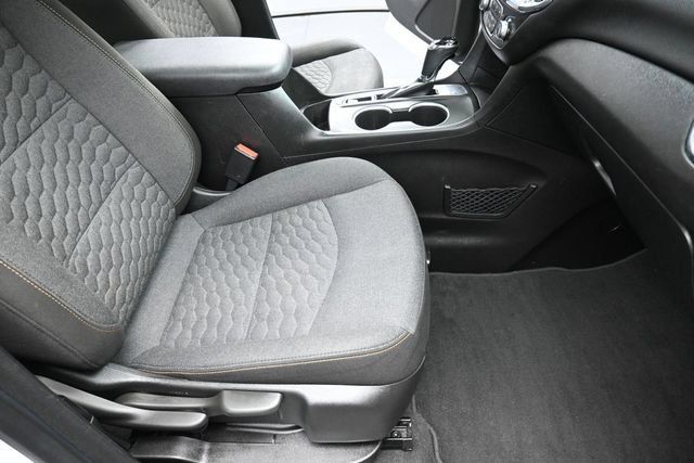 Used 2018 Chevrolet Equinox LT w/ Sun & Infotainment Package FWD image 28