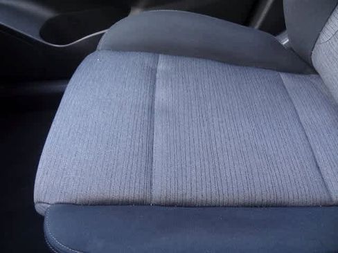 Used 2023 Nissan Rogue SV image 35