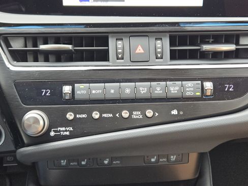 New 2025 Lexus ES 350 w/ Premium Package image 14