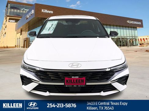 New 2026 Hyundai Elantra SEL Sport Premium FWD image 2