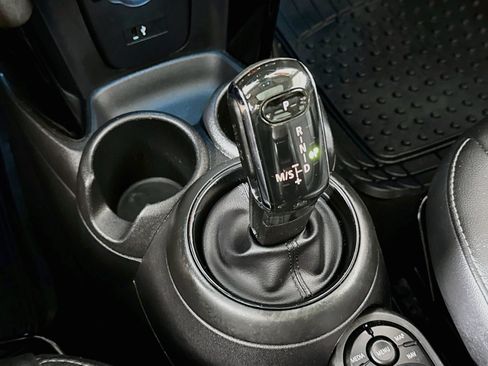 Used 2022 MINI Cooper 2-Door Hardtop FWD image 20