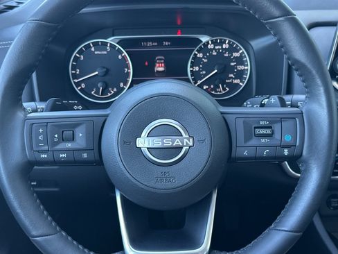 Used 2024 Nissan Rogue SV AWD/4WD image 22