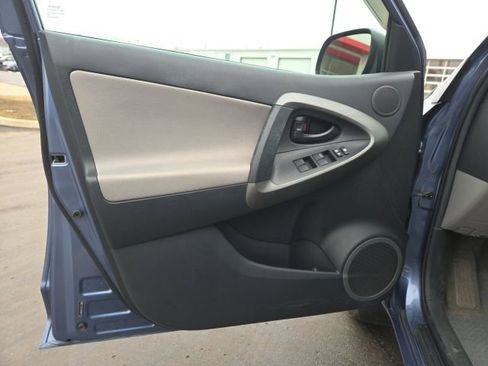 Used 2011 Toyota RAV4 4WD w/ Base L4 Extra Value Pkg image 10