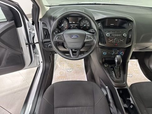 Used 2018 Ford Focus S image 14