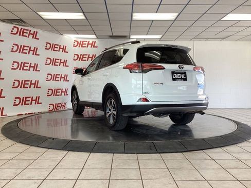 Used 2018 Toyota RAV4 XLE w/ Plus Extra Value Package AWD/4WD image 5