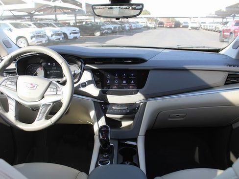 Used 2023 Cadillac XT5 Premium Luxury w/ Technology Package image 22