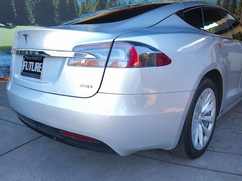 Used 2018 Tesla Model S 75D image 41