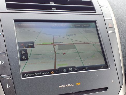 Used 2016 Lincoln MKZ Hybrid w/ Equipment Group 600A Reserve FWD image 9