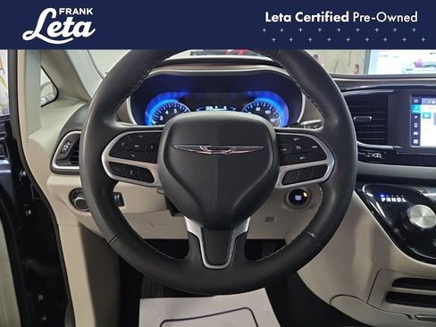 Used 2023 Chrysler Voyager LX FWD image 12