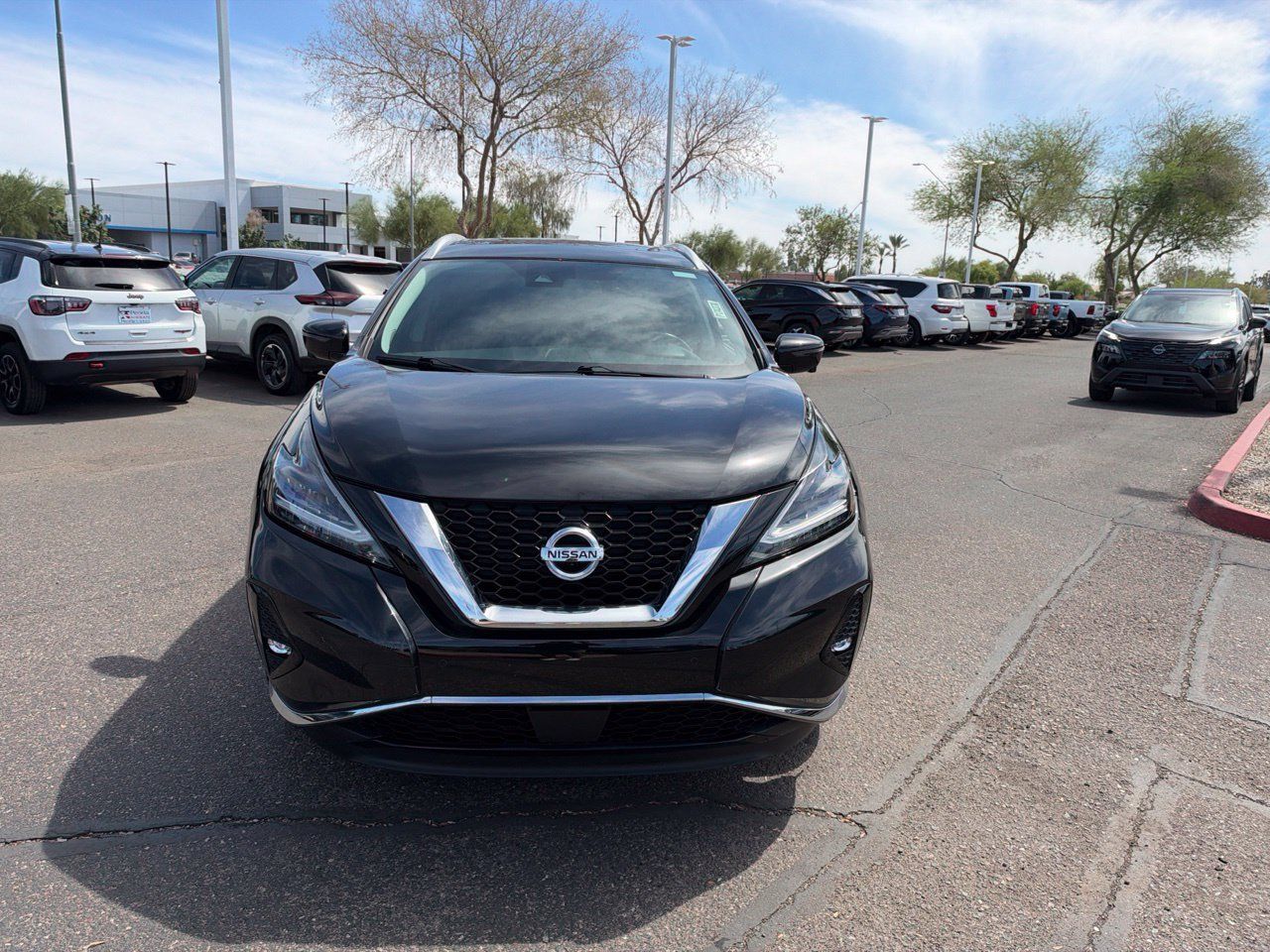 Used 2021 Nissan Murano Platinum w/ Cargo Package FWD image 2