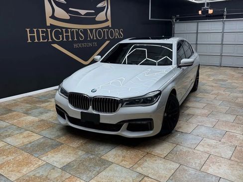 Used 2019 BMW 750i xDrive w/ Executive Package image 1
