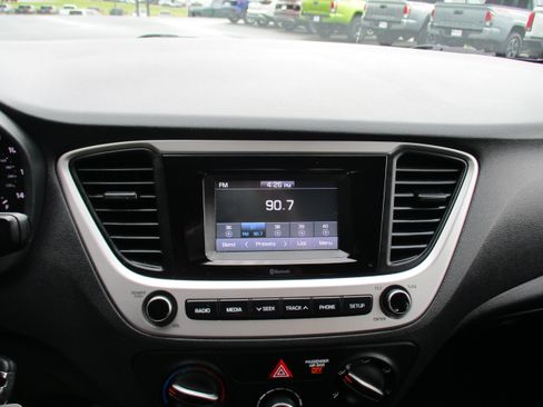 Used 2021 Hyundai Accent SE FWD image 15
