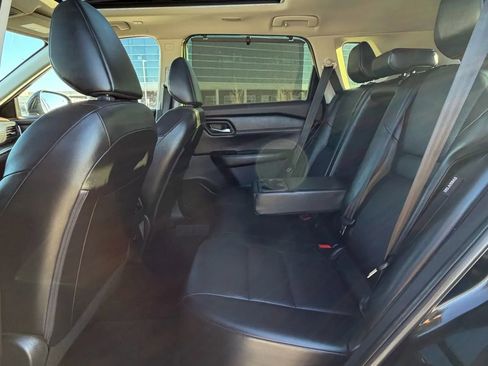 Used 2023 Nissan Rogue SV w/ SV Premium B Package FWD image 30
