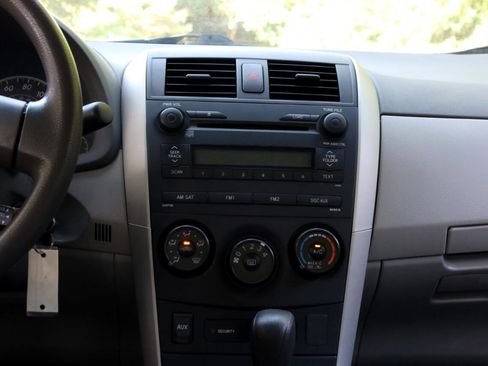 Used 2009 Toyota Corolla XLE image 27