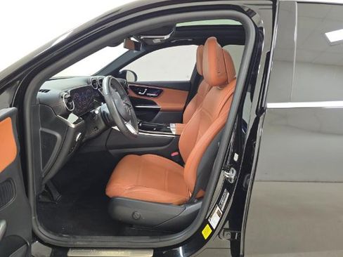 Used 2023 Mercedes-Benz GLC 300 image 8