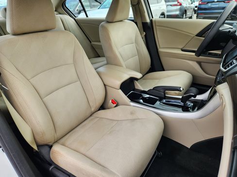 Used 2016 Honda Accord EX image 14