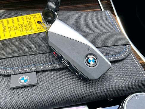 Used 2025 BMW X5 sDrive40i w/ Premium Package RWD image 15
