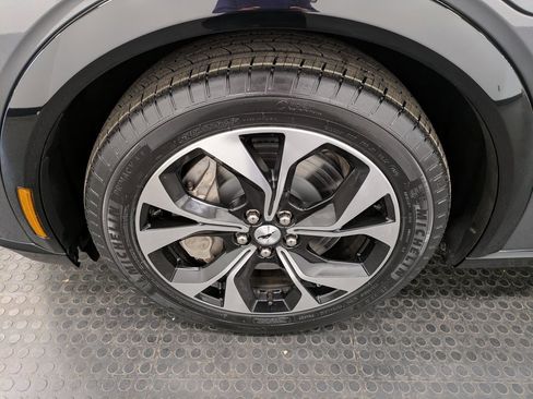 Used 2021 Ford Mustang Mach-E Premium image 7