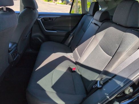 Used 2025 Toyota RAV4 LE image 28
