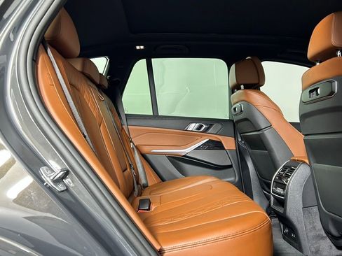 Used 2026 BMW X5 xDrive40i w/ M Sport Package image 15