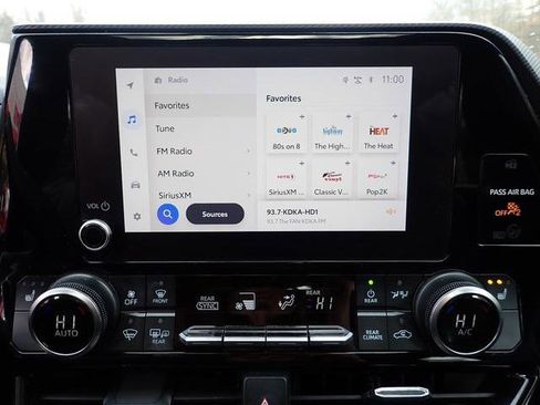 Certified 2023 Toyota Highlander XSE image 28