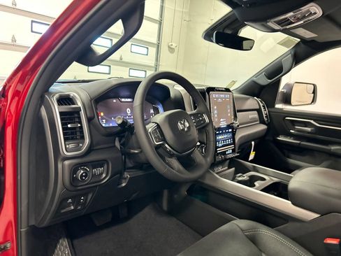 New 2026 RAM 1500 Big Horn AWD/4WD image 18