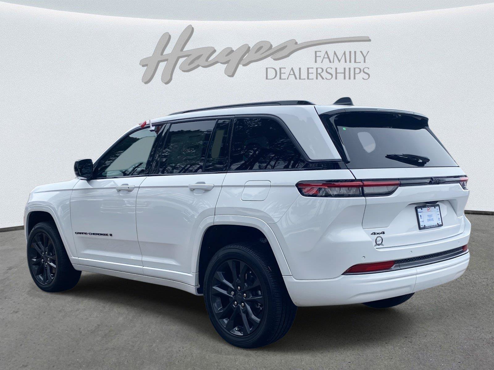 New 2026 Jeep Grand Cherokee Limited AWD/4WD image 5
