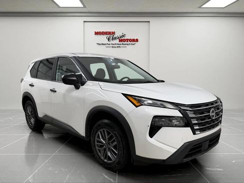 Used 2024 Nissan Rogue S AWD/4WD image 1