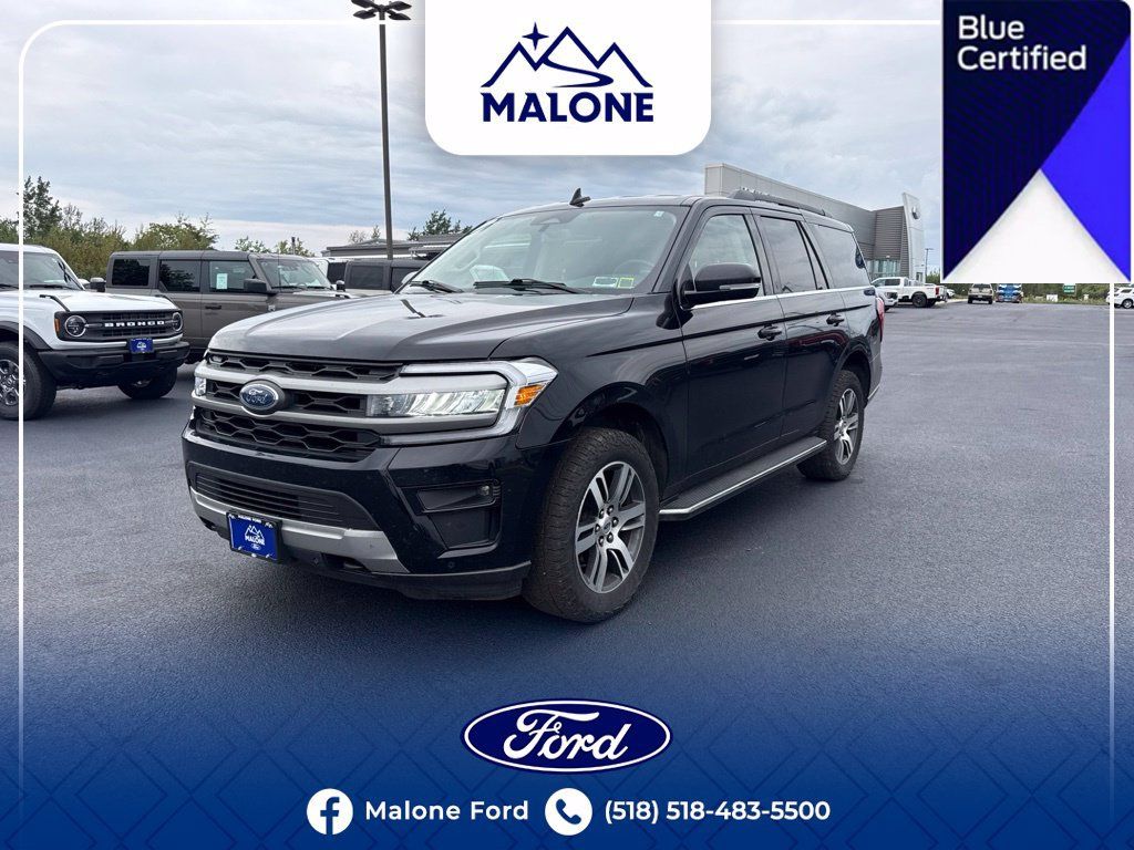 Used 2023 Ford Expedition XLT AWD/4WD image 2