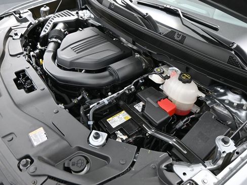 Used 2025 GMC Acadia Elevation image 43