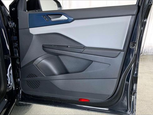 Used 2022 Volkswagen Taos SE image 26